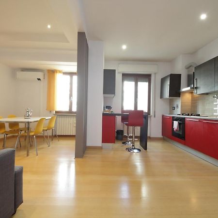 Cozy And Comfy Apartment In Piramide Metro Stop 로마 외부 사진